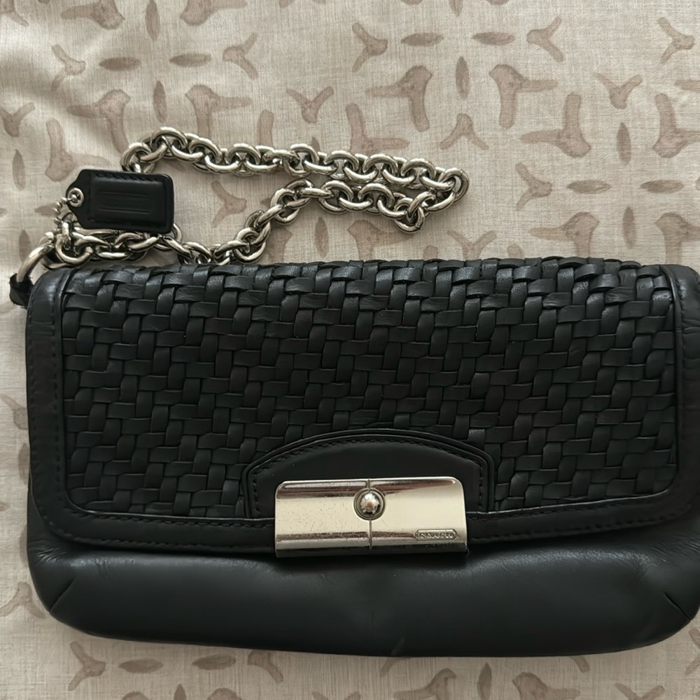 Dkny leather wallet